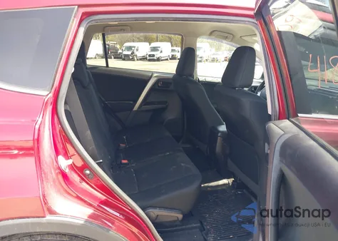 2018 Toyota Rav4 Le z USA, uszkodzony, nr VIN 2T3BFREV5JW752435